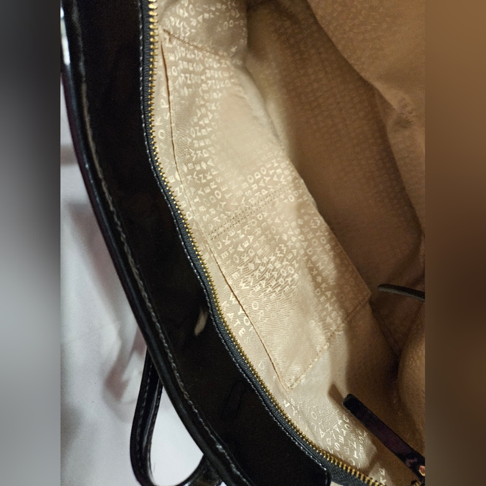 **KATE SPADE NEW YORK** Patent Leather Black Large Shoulder Purse Bag Sa… - Picture 11 of 16